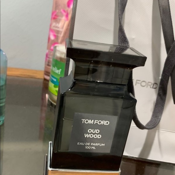 TOM FORD OUD BRAND NEW - Picture 3 of 3
